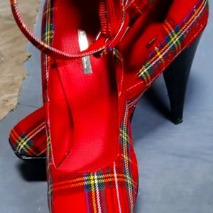 Michael Antonio, Heels, Platform, Red plaid/Blk patent, 7(US)